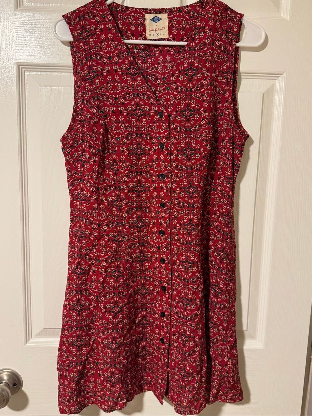 Wild Blue × Sadie Robertson Red Floral Button-Front Dress — Size M